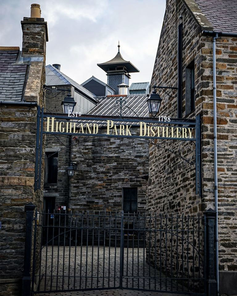 Highland Park Distillery - xtrawine.com