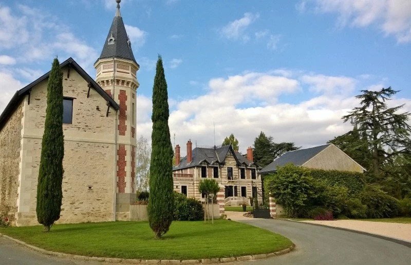 Chateau de Montguéret